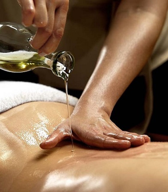 Combo 2: Thai Aromatherapy Massage + Hair Wash & Conditioning